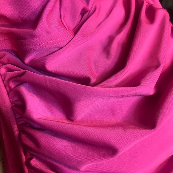 Small hot pink bathing suit - Picture 4 of 4